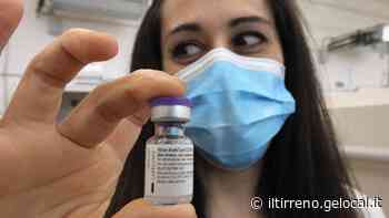 Da lunedì a Prato via alla terza dose, vaccini ai superfragili - Il Tirreno