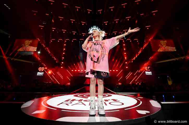 Billie Eilish Celebrates First Arena Show in Over a Year at iHeartRadio Festival: ‘Let’s Have Fun!’