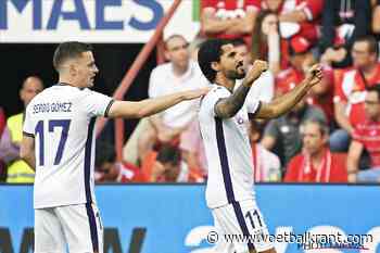 Anderlecht wint zout- en peperloze Clasico nadat Standard al na 6 minuten met 10 stond (en eindigde met 9)