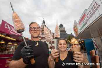Leckere Speisen an 25 Ständen auf dem Plauener Altmarkt - Freie Presse