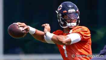 Bears' Fields replaces injured Dalton vs. Bengals