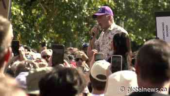 Maxime Bernier attends Calgary 'freedom rally' in last weekend of federal election campaign | Watch News Videos Online - Globalnews.ca