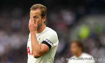 Tottenham striker Harry Kane 'looked despondent' in Chelsea defeat, says Gary Neville 