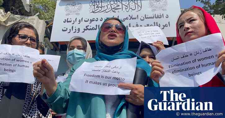 Afghan women stage protest in Kabul after Taliban crack down on women's rights – video report