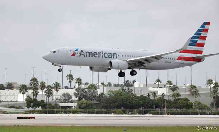 'Hey, hey, hey, goodbye!': Passengers sing as two kicked off Florida flight for not wearing masks