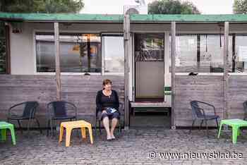 Bekende frietbarak aan Royerssluis verdwijnt niet maar verhuist: “Blij dat we nog even kunnen doorgaan”
