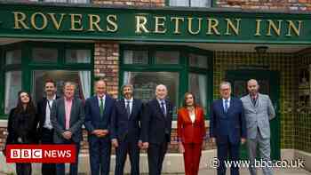 Nancy Pelosi in G7 Speakers visit to Coronation Street