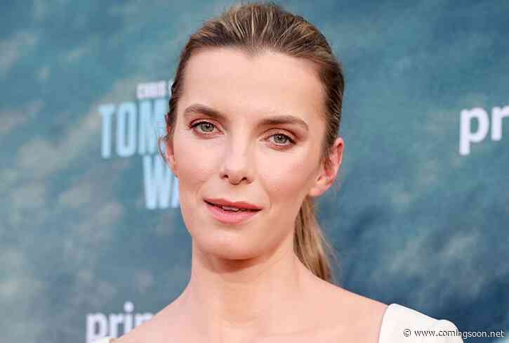 Betty Gilpin Joins Shailene Woodley & DeWanda Wise in Showtime’s Three Women