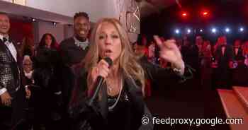 Best Emmys 2021 memes: Rita Wilson raps, Apple's Tim Cook is now 'T-Dog'     - CNET