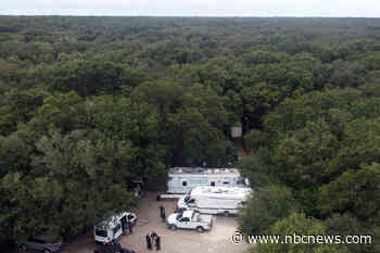 FBI, police search Florida home of Gabby Petito's fiancé