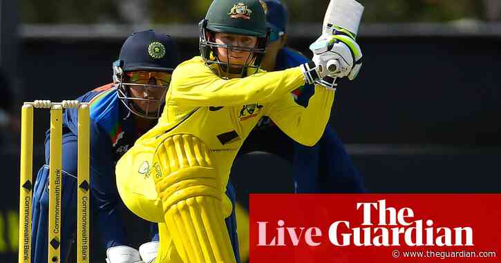 Australia win 25th consecutive ODI with nine-wicket victory over India