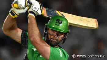 Ross Whiteley: Hampshire agree three-year white-ball deal for Worcestershire all-rounder