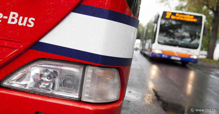 Mannheim:  Drei Verletzte nach starkem Abbremsen eines Busses
