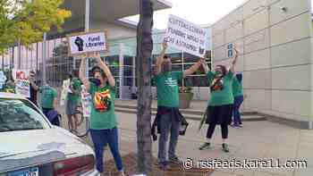 Hennepin librarians want staff cuts restored