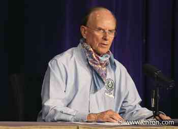 Woman harasses Bexar County Judge Nelson Wolff at H-E-B