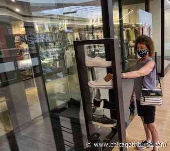 With pandemic concerns, supply chain issues Aurora-area holiday shopping season may 'really start soon' - Chicago Tribune