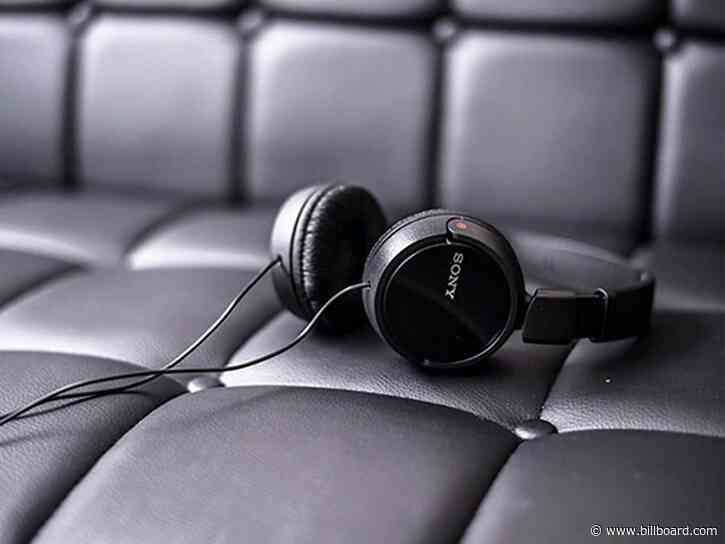 Billboard Buys: Sony is Blowing Out These Top-Rated Headphones for $10