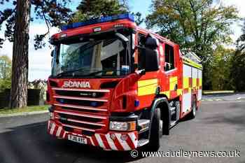 Clean up operation after oil spill in Brierley Hill canal - Dudley News