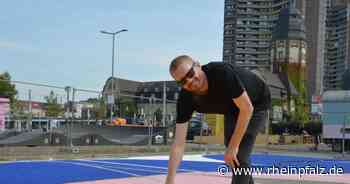 Bodengemälde auf Aktionsfläche: Kunterbunter Teamgedanke - Mannheim - DIE RHEINPFALZ - Rheinpfalz.de