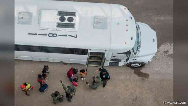 ‘Situation is getting out of control’: Migrants from Haiti revolt in attempt to escape bus transporting them in Texas