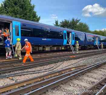 Fire crews help passengers off stranded train in Bickley