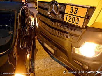 Tanklaster schiebt Auto vor sich her