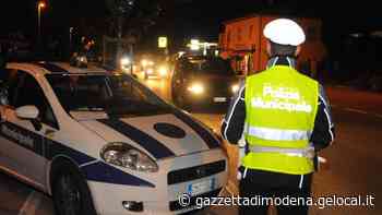 Modena, si allontana dopo un incidente: rintracciata e multata - La Gazzetta di Modena