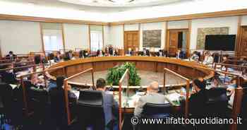 La pm di Modena Claudia Ferretti trasferita d’ufficio a Firenze: a febbraio fu trovata a tavola con un… - Il Fatto Quotidiano