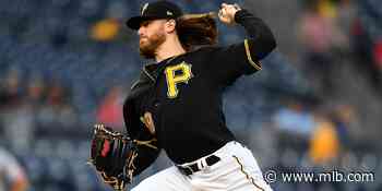 Peters helps Bucs change channel vs. Reds - MLB.com