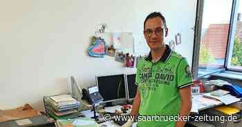 Christian Reuther ist der Leiter des Stadtarchivs Neunkirchen - Saarbrücker Zeitung