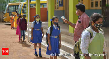 Coronavirus pandemic live update: Schools in Kerala to re-open in staggered manner from November 1, says CM Vijayan - Times of India