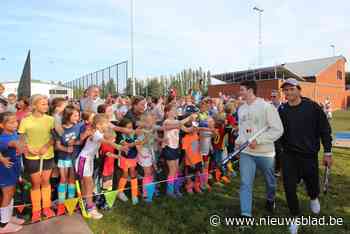 Olympische hockeykampioenen uitbundig onthaald bij Victory