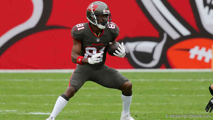 Buccaneers Place Antonio Brown On Reserve/COVID-19 List