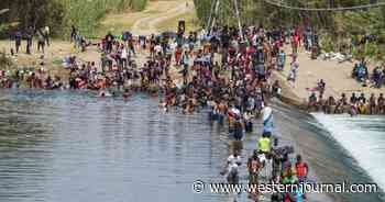 Hundreds of Pregnant Women Are Among the Massive Gathering of Migrants Under Texas Bridge