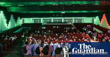 Cinema returns to Somalia with first public screening in 30 years