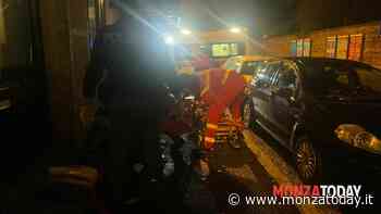 Lite in strada in via Lecco, 33enne sfonda con un pugno una vetrina e finisce in ospedale - MonzaToday