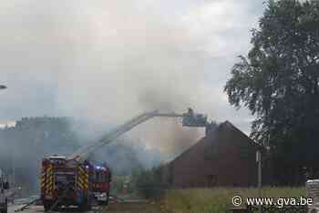 Huis onbewoonbaar na zware brand aan Boshoek (Dessel) - Gazet van Antwerpen Mobile - Gazet van Antwerpen