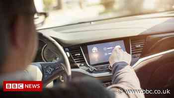 Vauxhall Motors plans Luton job losses amid chip crisis