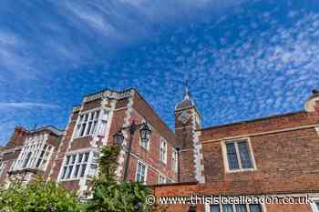Burglars cause 'significant damage' to Charlton House