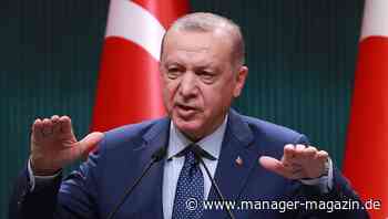 Türkei senkt Leitzins trotz hoher Inflation: Lira fällt auf Rekordtief, türkische Notenbank folgt Recep Tayyip Erdogan