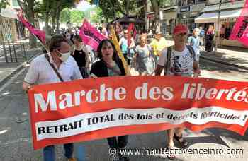 Digne-les-Bains : La Marche des Libertés réunit une centaine de manifestants - Haute Provence Info - Haute-Provence Info