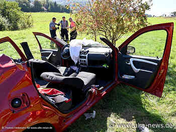 Neben der Straße überschlagen