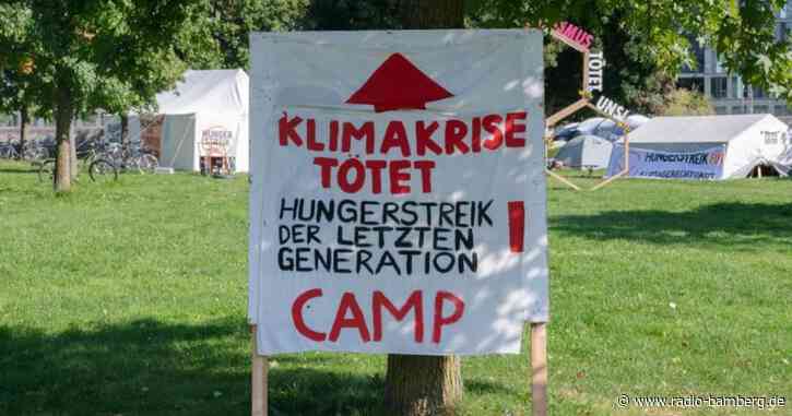 Berlin: Zwei Klimaaktivisten kündigen Durststreik an