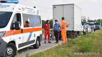 Arconate: non si accorge del camion fermo, ciclista lo tampona e va in ospedale - IL GIORNO