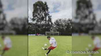 El DIM presume los tiros libres de Juanfer, Vuletich y Estupiñan - AS Colombia