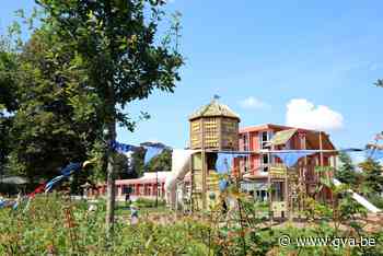 Jeugd versiert Boechouts Wiebelplein (Boechout) - Gazet van Antwerpen Mobile - Gazet van Antwerpen