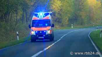 Polizei ermitelt: Mann stirbt bei Verkehrsunfall in Guben - rbb24