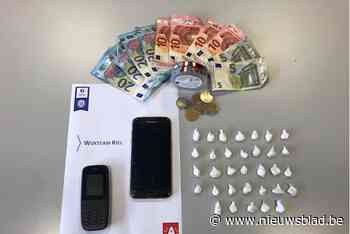 Dealer werpt drugs op speelplaats tijdens vlucht: kleuter wil bolletjes cocaïne als snoepjes uitdelen