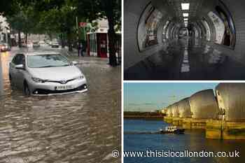 Climate change: London Tube trains and rail network at risk