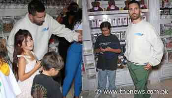Scott Disick enjoys outing with his and Kourtney Kardashians children after Amelia Hamline split - The News International